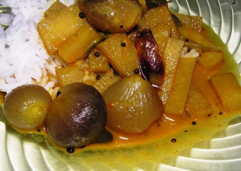 jicama curry with baby onions