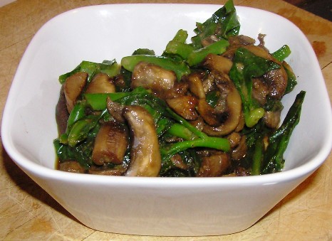 mong toi with mushrooms